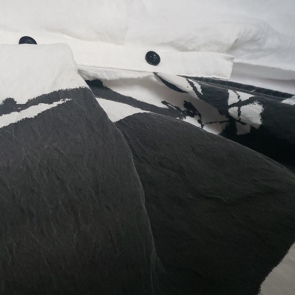 Stella Marina Long Relaxed Button-Front Shirt - Picture 10 of 10